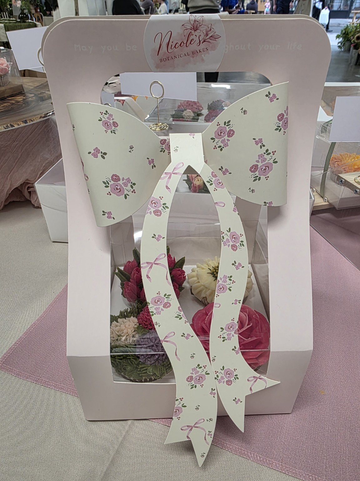 Floral cupcakes in a premium bow gift box
